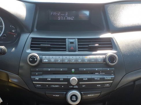 Used 2010 Honda Accord LX-P image 5