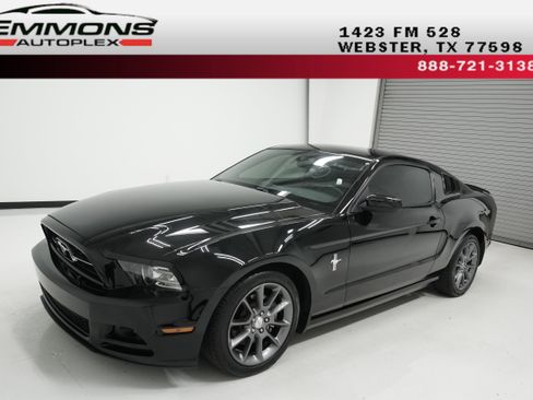 Used 2013 Ford Mustang Premium image 1