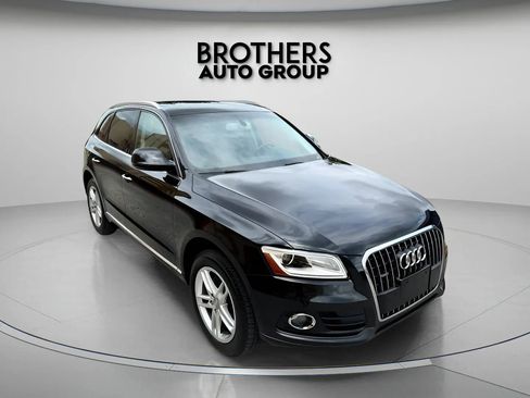 Used 2016 Audi Q5 2.0T Premium Plus w/ Technology Package AWD/4WD image 4