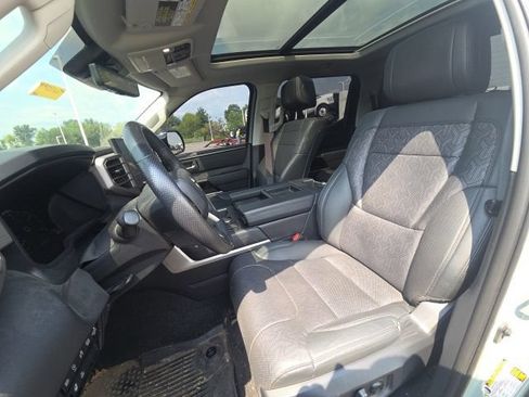 Used 2024 Toyota Tundra Limited AWD/4WD image 21