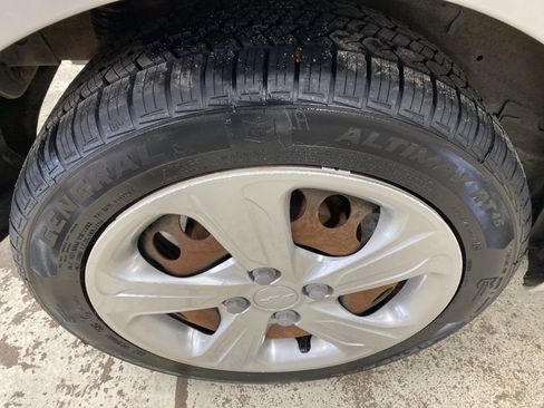 Used 2021 Chevrolet Spark LS image 9