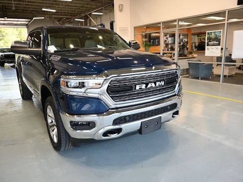 Used 2023 RAM 1500 Limited AWD/4WD image 3