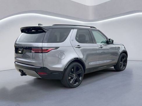 New 2025 Land Rover Discovery Dynamic SE image 4