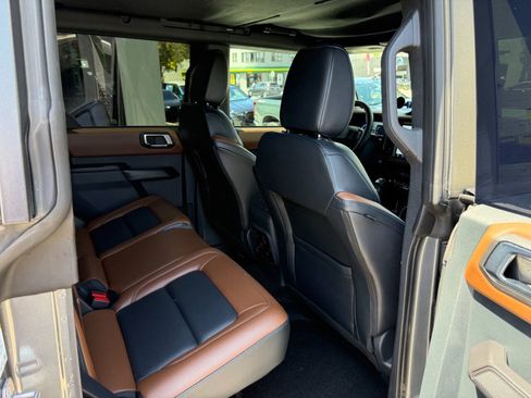 Used 2024 Ford Bronco Outer Banks AWD/4WD image 32