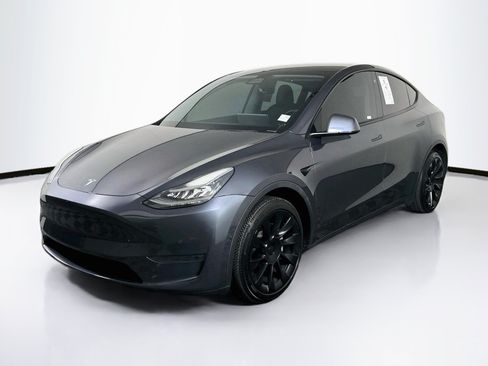Used 2021 Tesla Model Y Long Range AWD/4WD image 3