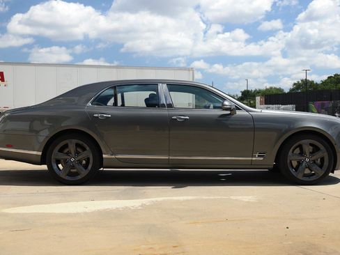 Used 2016 Bentley Mulsanne Speed RWD image 13