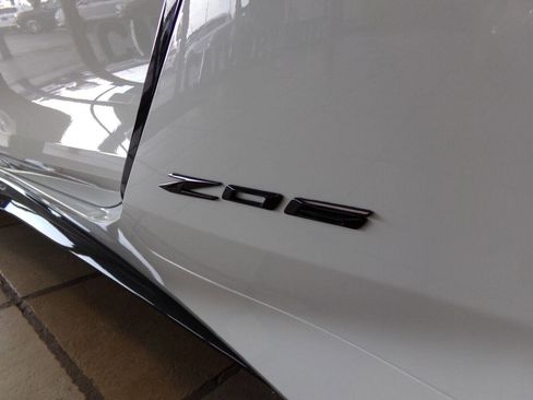 Used 2023 Chevrolet Corvette Z06 w/ 3LZ 70th Anniversary w/ Stealth Interior Trim Package image 27