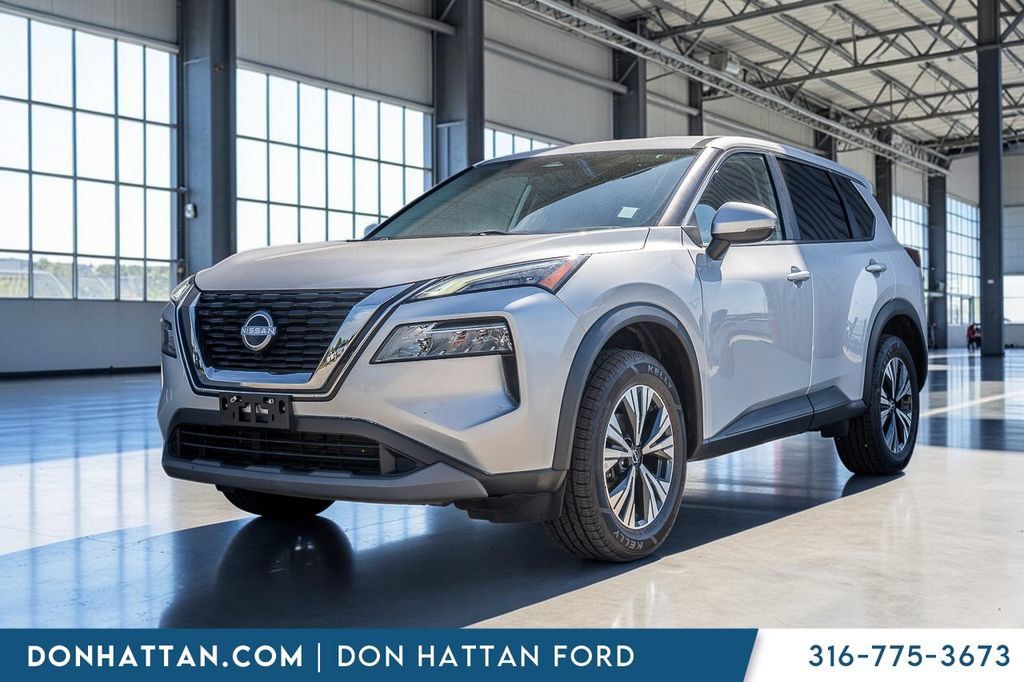 Used 2022 Nissan Rogue SV AWD/4WD image 1