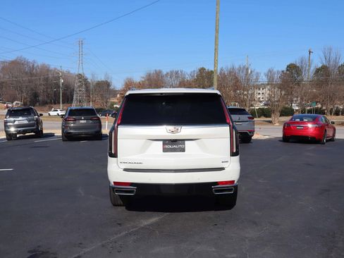 Used 2022 Cadillac Escalade Premium Luxury w/ Performance Package image 11