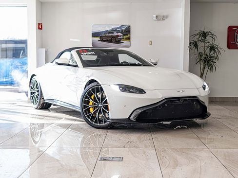 Used 2023 Aston Martin V8 Vantage image 4