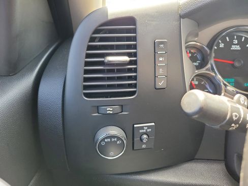 Used 2012 Chevrolet Silverado 1500 LT image 25