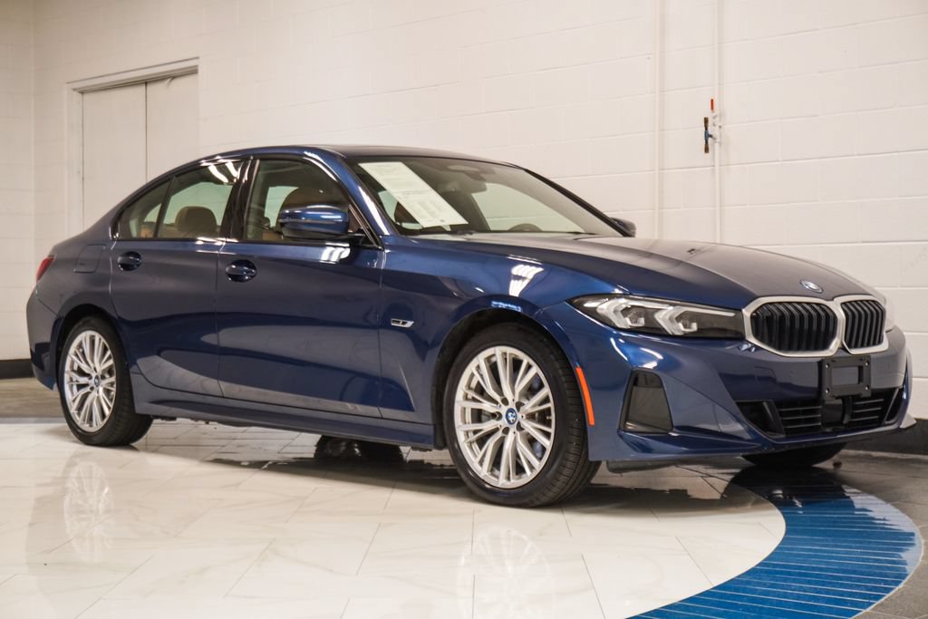 Used 2023 BMW 330e xDrive AWD/4WD image 5