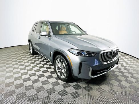 New 2026 BMW X5 xDrive40i w/ Climate Comfort Package image 2