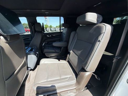 Used 2023 GMC Yukon XL Denali w/ Max Trailering Package AWD/4WD image 27