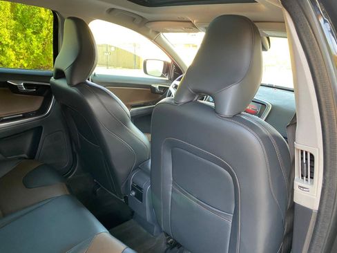 Used 2017 Volvo XC60 T5 Dynamic w/ Preferred Option Package FWD image 69