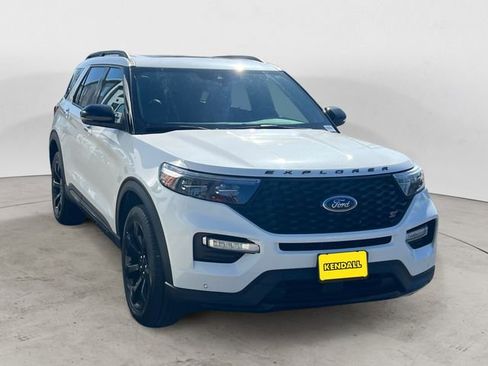 Used 2024 Ford Explorer ST w/ Technology Package image 7