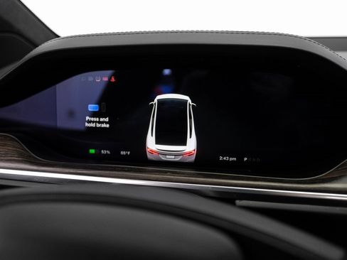 Used 2022 Tesla Model X image 16