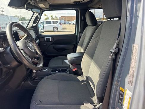 Used 2024 Jeep Wrangler Unlimited Sport AWD/4WD image 9