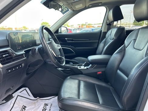 Used 2025 Kia Telluride S AWD/4WD image 14