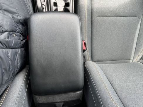 Used 2025 Jeep Wrangler Unlimited Sport AWD/4WD image 25