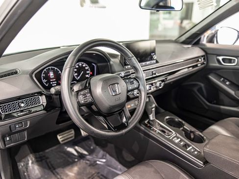 Used 2025 Honda Civic Sport image 19