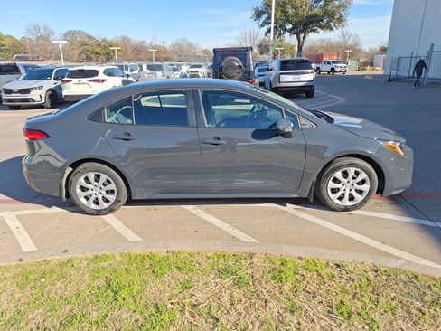 Used 2024 Toyota Corolla LE image 7