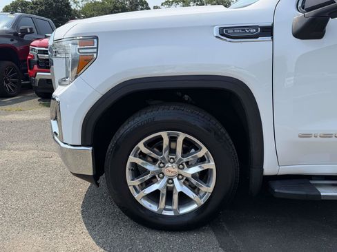 Used 2022 GMC Sierra 1500 SLT w/ SLT Premium Package AWD/4WD image 9