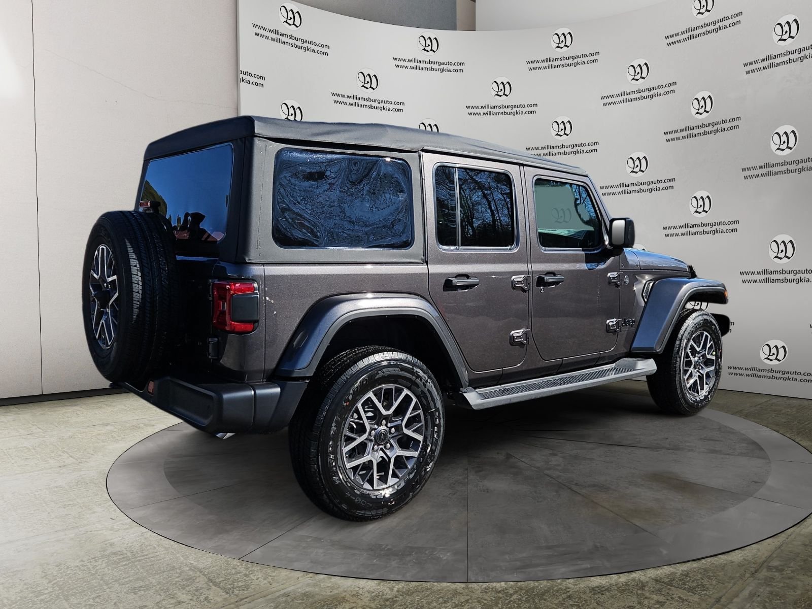 New 2026 Jeep Wrangler Unlimited Sahara AWD/4WD image 5