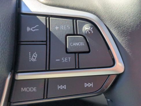 New 2026 Toyota Highlander Limited image 13