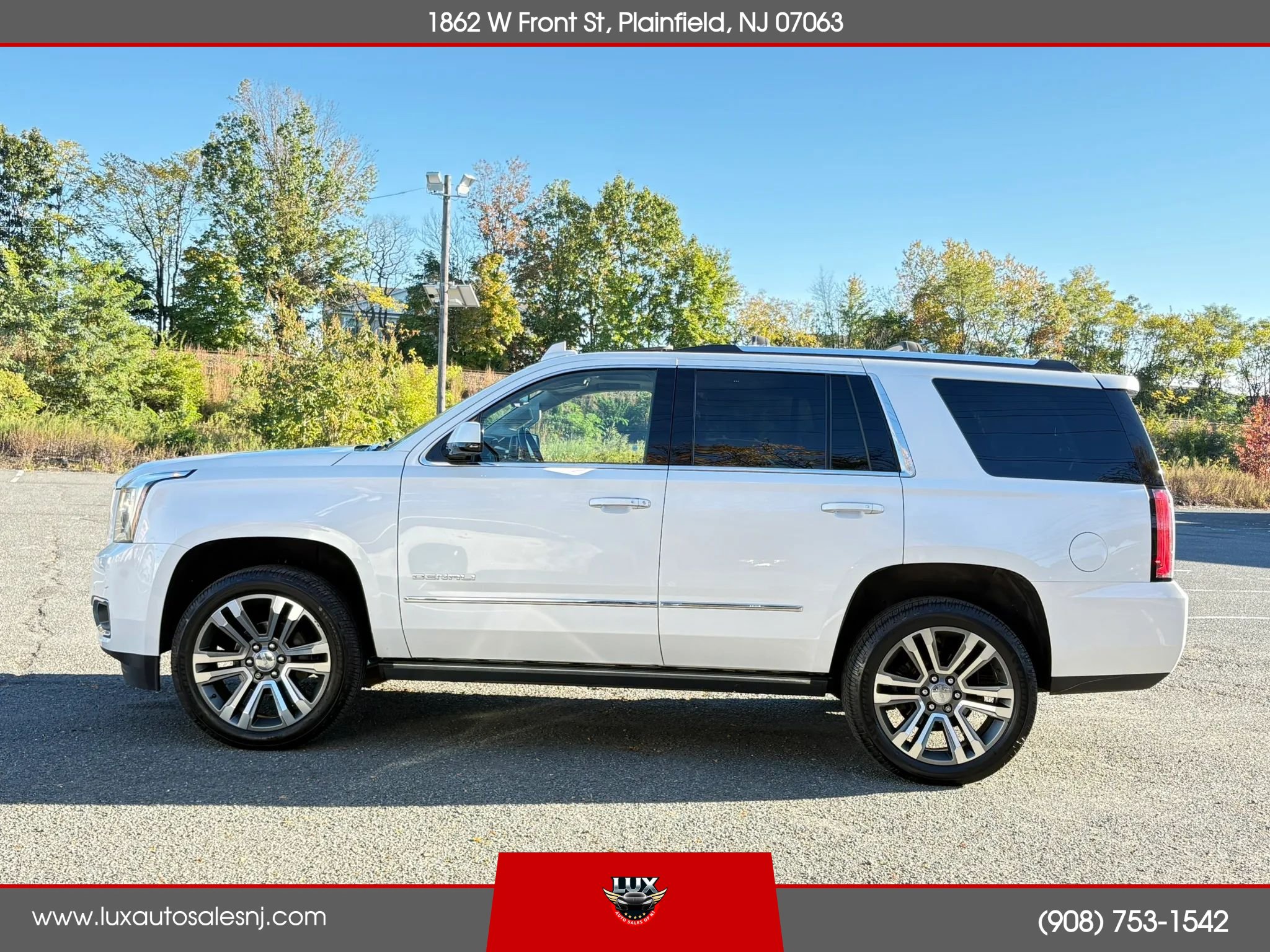 Used 2019 GMC Yukon Denali w/ Denali Ultimate Package AWD/4WD image 9