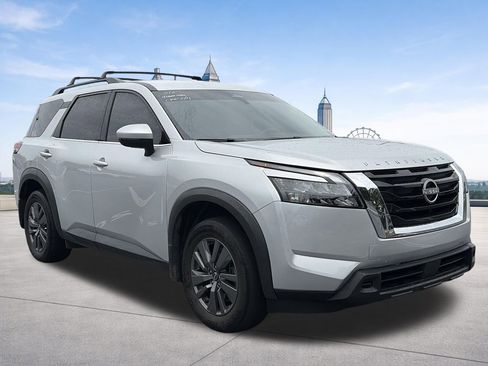 Certified 2024 Nissan Pathfinder SV FWD image 26