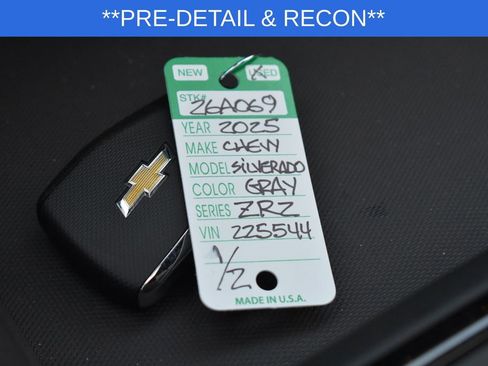 Used 2025 Chevrolet Silverado 2500 ZR2 w/ Technology Package image 18