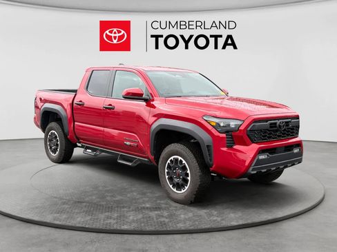 Used 2025 Toyota Tacoma TRD Off-Road AWD/4WD image 7