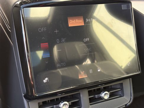 New 2026 Cadillac Vistiq Luxury w/ LPO, Floor Liner Package image 15