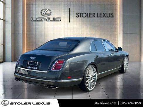 Used 2017 Bentley Mulsanne RWD image 3