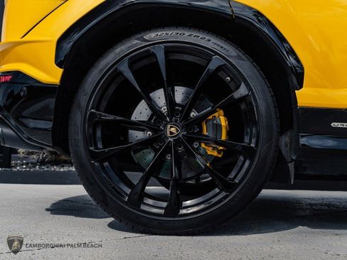 Used 2023 Lamborghini Urus S image 36