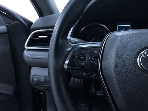 Used 2023 Toyota Camry SE image 18