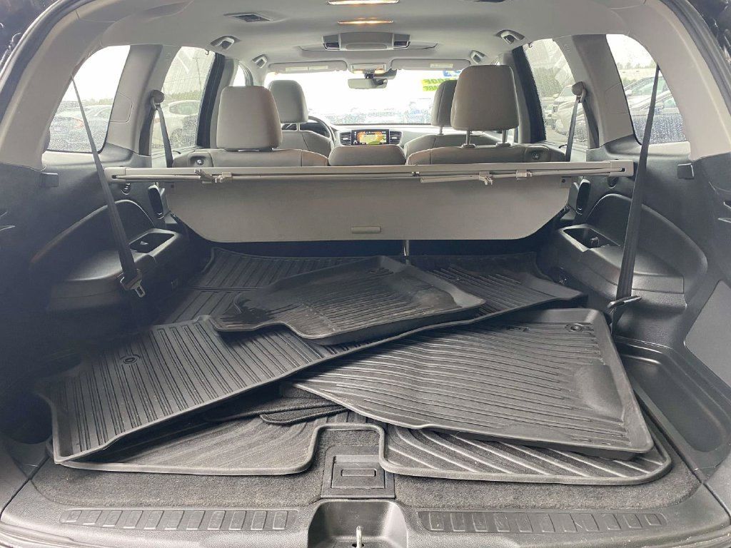 Used 2019 Honda Pilot Touring image 32