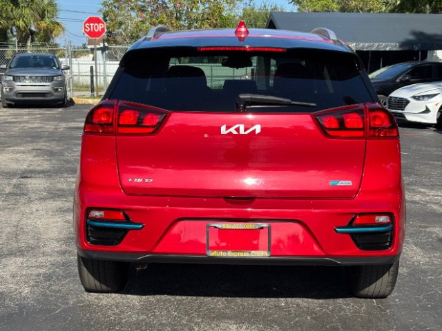 Used 2022 Kia Niro EX FWD image 6