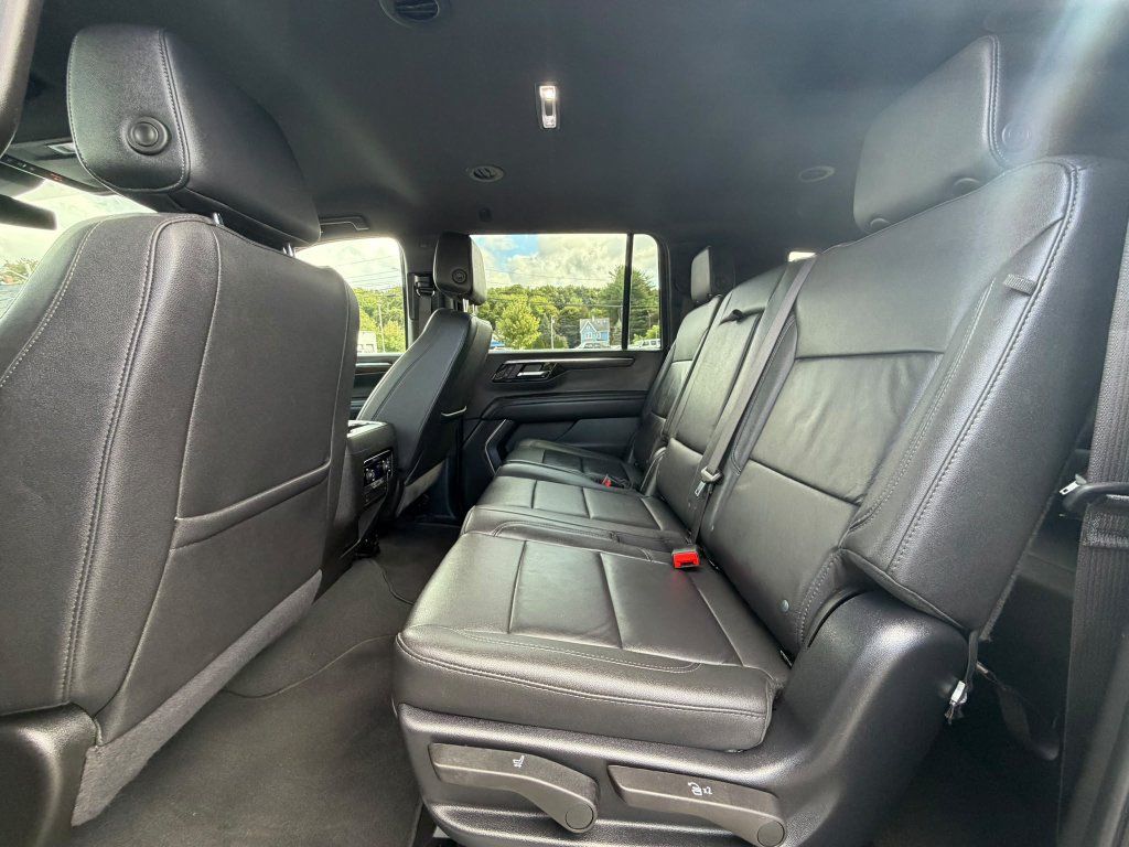 Used 2025 Chevrolet Suburban LT AWD/4WD image 11