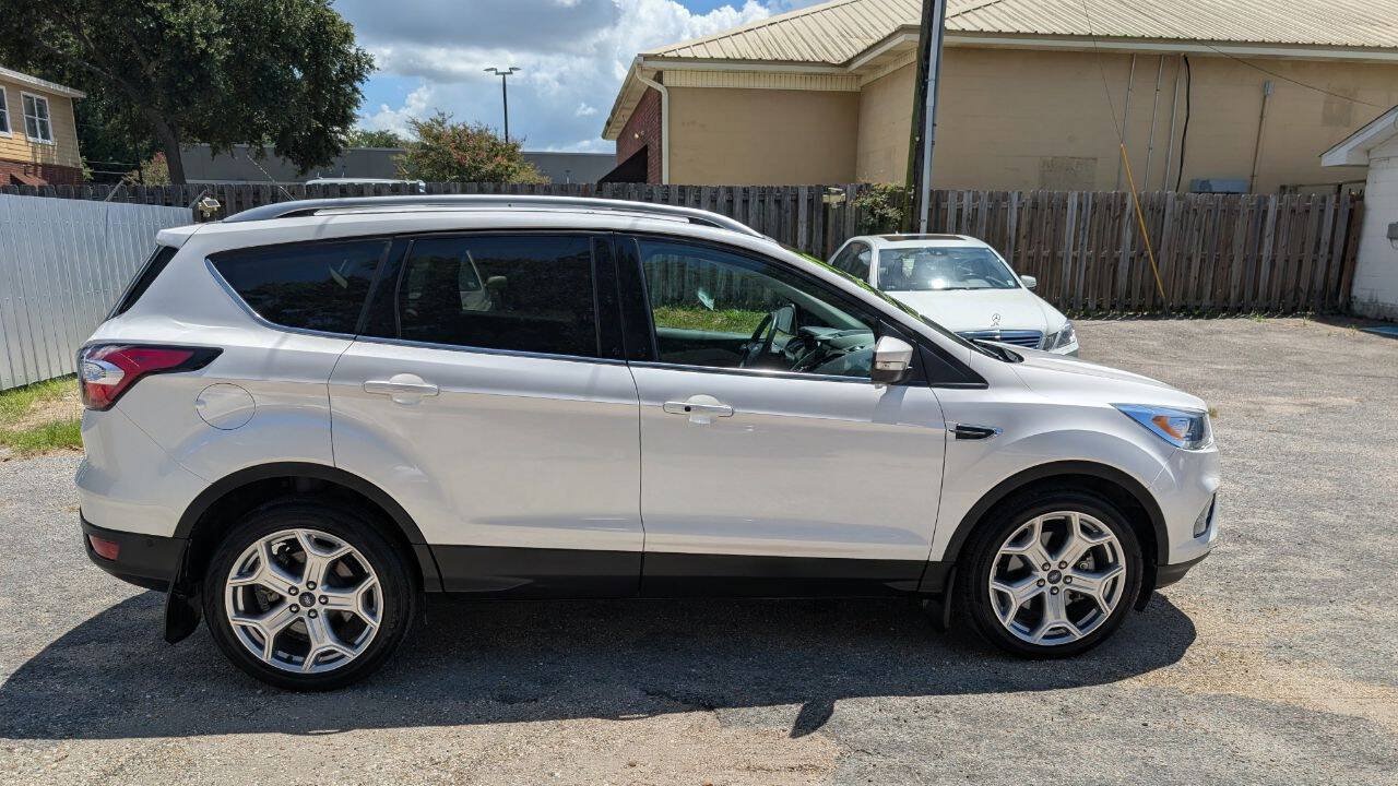Used 2017 Ford Escape Titanium w/ Equipment Group 301A FWD image 2