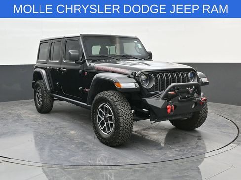Used 2025 Jeep Wrangler Unlimited Rubicon w/ Convenience Group AWD/4WD image 1