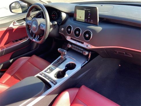 Used 2021 Kia Stinger GT1 image 25