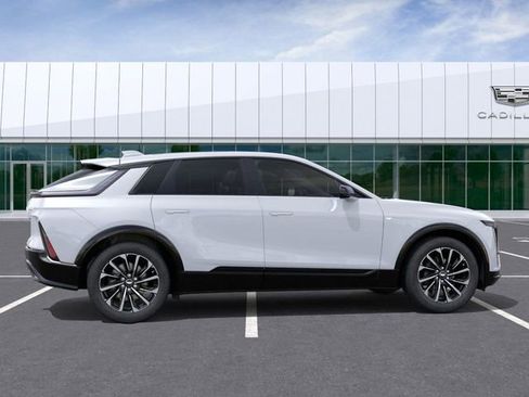 New 2026 Cadillac Lyriq Sport image 5
