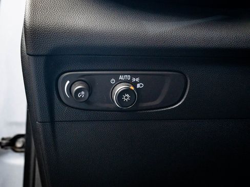 Used 2021 Buick Envision Essence w/ Sport Touring Package image 39