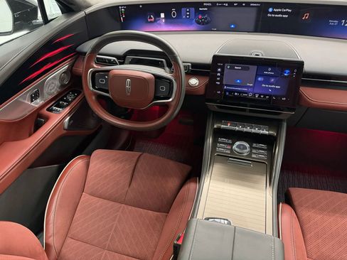 Used 2024 Lincoln Nautilus Black Label w/ Jet Appearance Package (87T) AWD/4WD image 9