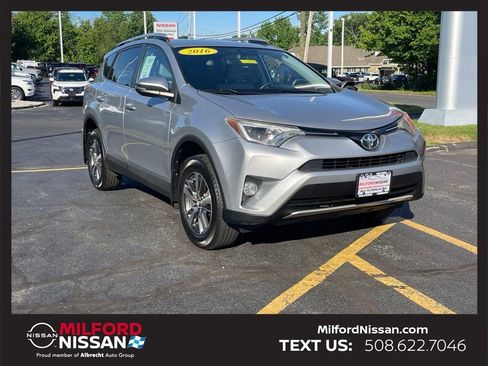Used 2016 Toyota RAV4 XLE AWD/4WD image 7