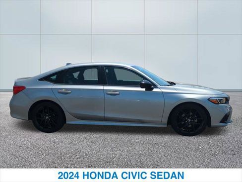 Used 2024 Honda Civic Sport image 6