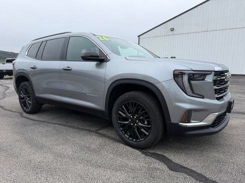 Used 2026 GMC Acadia Elevation w/ Elevation Premium Package AWD/4WD image 3