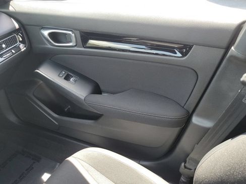 Used 2025 Honda Civic Sport image 13